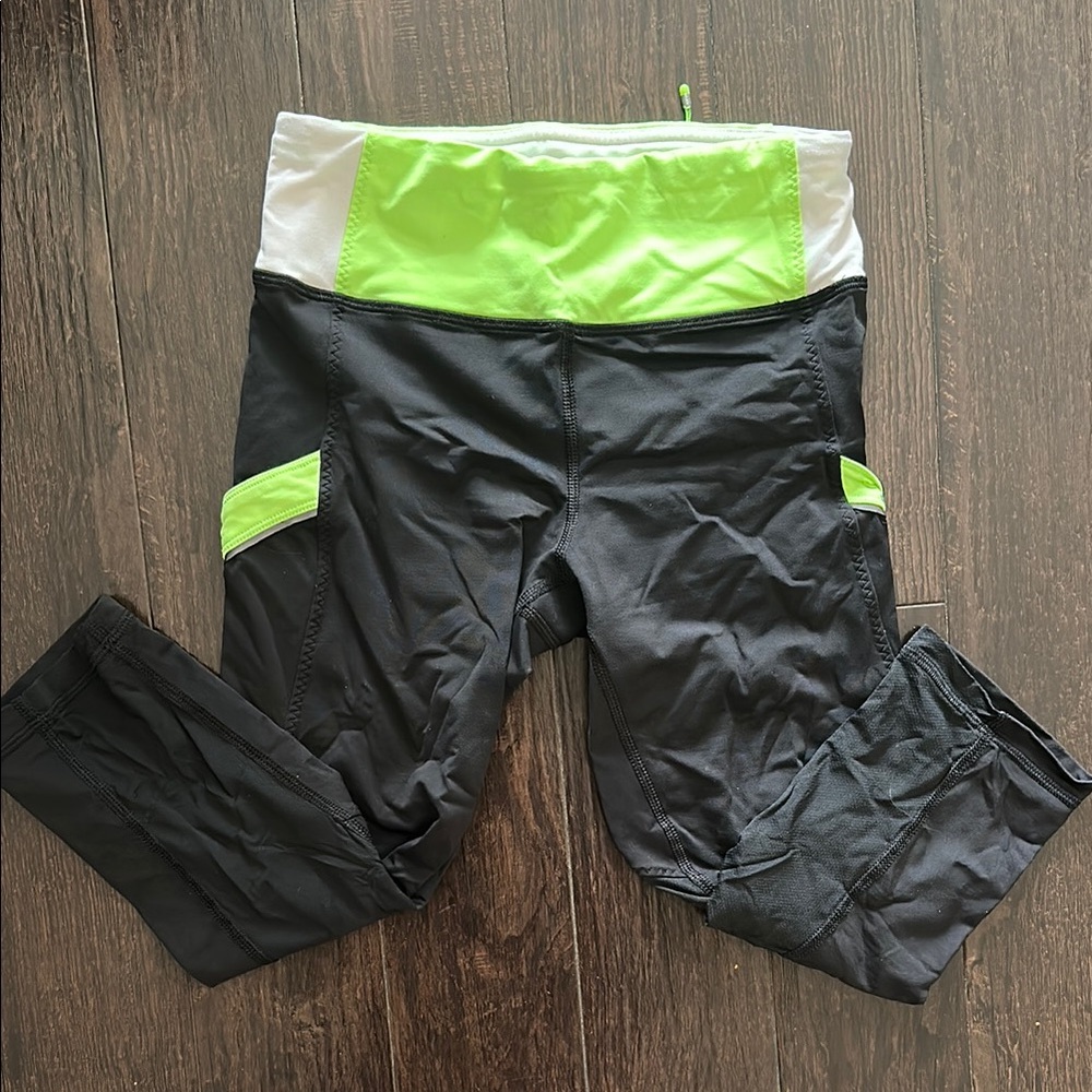 Lululemon Black and Neon Green Bottoms